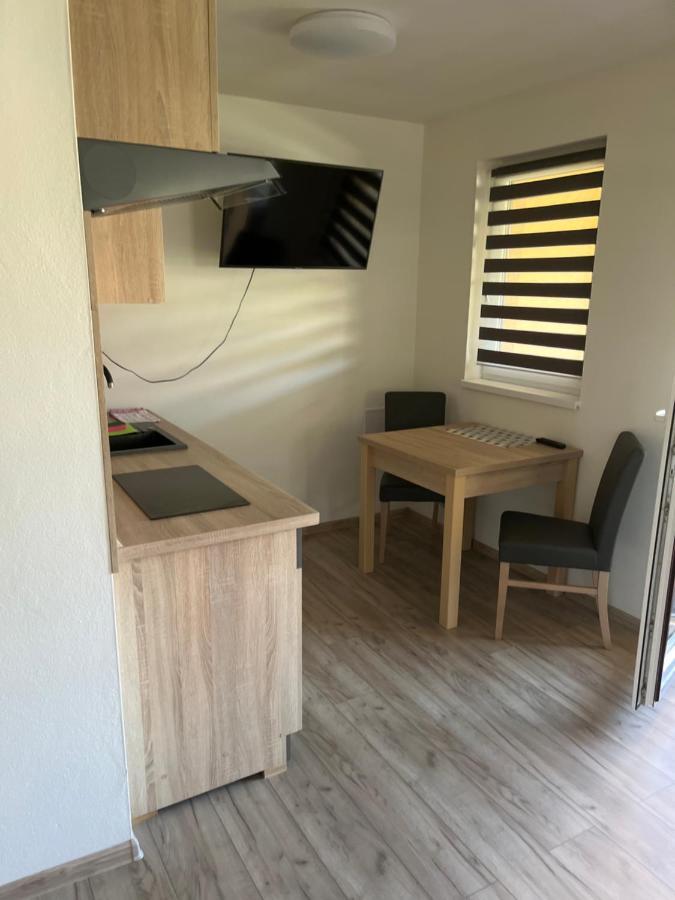 Apartmanovy Dom Magda Vrbov Luaran gambar
