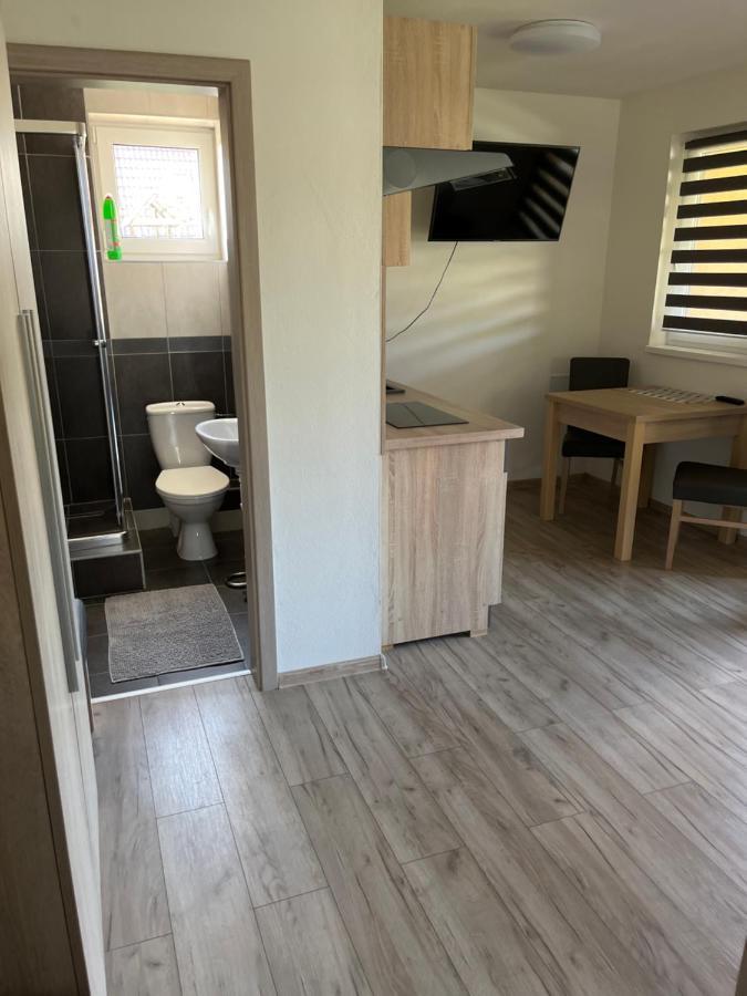 Apartmanovy Dom Magda Vrbov Luaran gambar