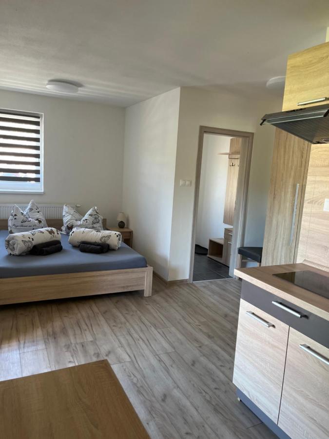 Apartmanovy Dom Magda Vrbov Luaran gambar
