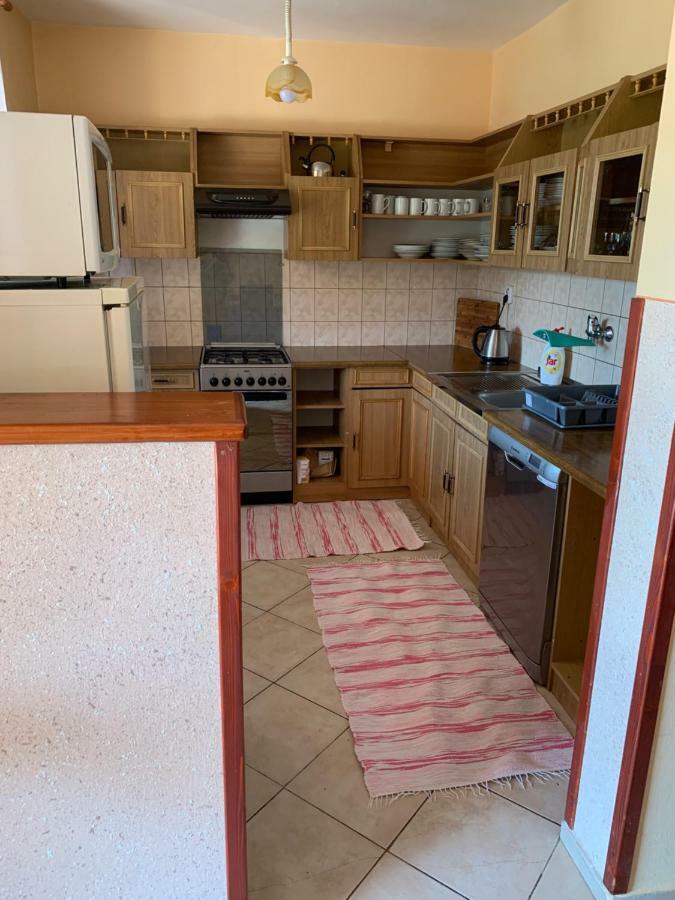 Apartmanovy Dom Magda Vrbov Luaran gambar